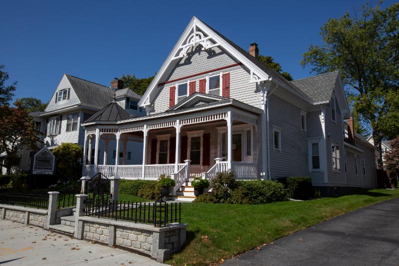 General and Implant Dentistry | Dental Bridges, All-on-4 reg  and Periodontal Treatment